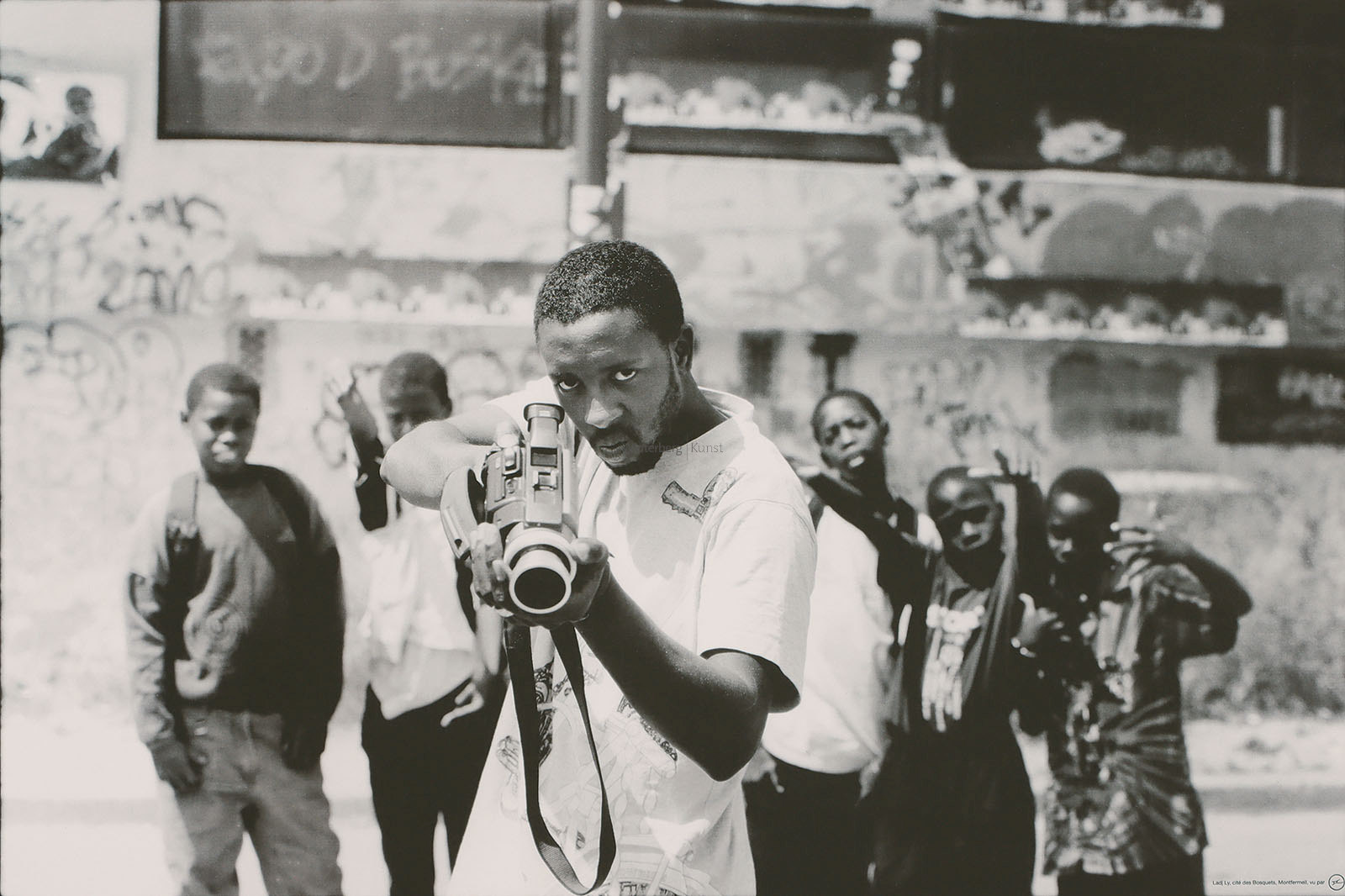 Braquage: Ladj Ly, cité des Bosquets, Montfermeil, vu par JR.