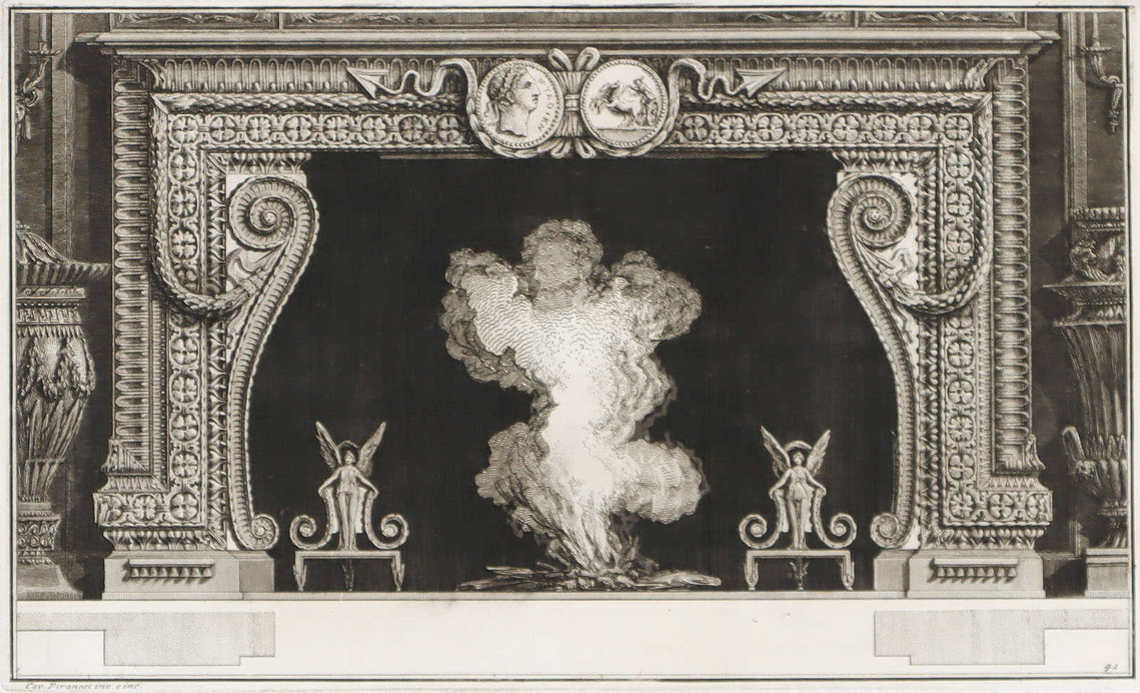 Cheminée ornée.