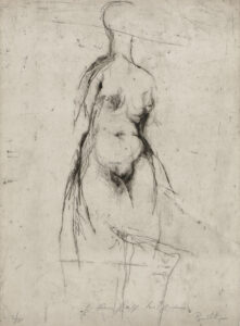 Stehender weiblicher Akt mit langen Haaren – Stehender weiblicher Akt mit Tuch.