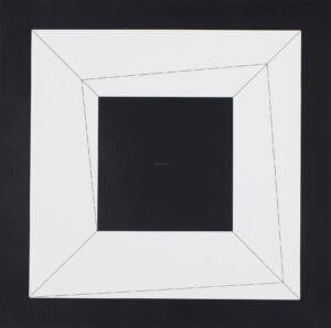 Geometrische Kompositionen in Schwarz, Weiß und Ocker.